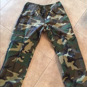 Camaflouge pants size large regular. NWOT